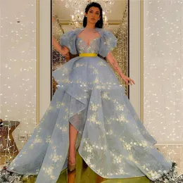 Principessa A Line Abito da ballo in pizzo Applicata Robe De Soiree Chic Organza Tiered Light Sky Blue Faded Abito da sera su misura