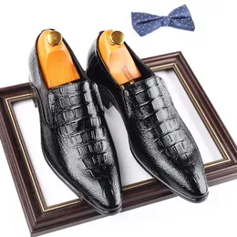 2021 New Designer Retro Pointed Crocodile Pattern Wedding Leather Oxford Shoes Men Casual Loafers Formal Dress Zapatos Hombre