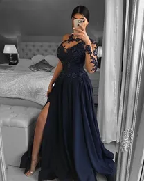 2022 Dark Navy Blue Evening Dresses Wear One Shoulder Long Sleeves Lace Appliques Crystal Beads High Side Split A Line Prom Gowns Sweep Train Plus Size