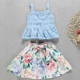 夏の子供の服青いストラップトップ+花のスカート2ピース幼児の赤ちゃん女の子服セット210528