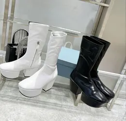 2021 Yüksek kaliteli kış uzun botlar! Moda Show Benzersiz At Nalı Topuk 4.5 cm Deri Tasarımcı Ayakkabı Topu Sokak Martin Boot Lüks Fermuar Ayakkabı Boyutu 35-40