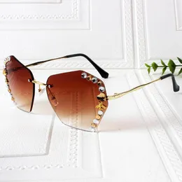 Europe and America Sunglasses Big Frame Show Face Small Polygon Frameless Trimming Fashion Glasses Diamond-encrusted Hipster Street Shooting