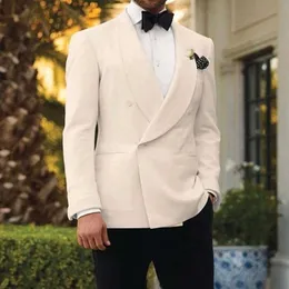 Weiße zweireihige Hochzeit Smoking für Bräutigam mit Schal Revers 2 Stück Slim Fit Männer Anzüge Set Jacke mit schwarzen Hosen Mode X0909