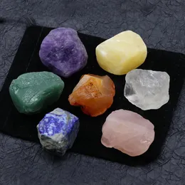 7 sztuk / zestaw Reiki Natural Stone Nieregularny Rock Quartz 7 Chakra Energy Healing Stone REIKI Symbol Dekoracja