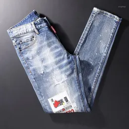 Jeans för män Street Style Mode Män Retro Ljusblå Elastisk Slim Fit Rippade Patches Designer Hip Hop Splashed Denim Byxor