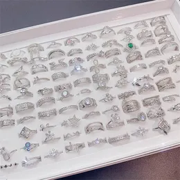 ジルコンレディース結婚指輪絶妙な幾何学的模倣宝石の女性リングダイヤモンドシルバーの婚約ジュエリーアクセサリー