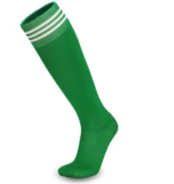 11色古典的な縞模様のデザインカラフルな靴下競争大人の子供の薄い通気性スポーツ長いチューブの上の膝のトレーニングサッカーのサッカーストッキング
