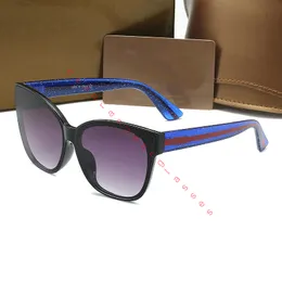 Europejskie i amerykańskie okulary przeciwsłoneczne Modne okulary Mężczyźni, Women Street Shot Kieliszki Luksusowe obfity styl UV 400 Gafas de Sol Uv400 Women Sonnenbrille