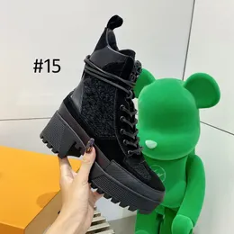 2021 Últimas Botas do Desenhador Feminina Botas Plataforma Coração Martin Desert Botas Flamingo Amor Seta Medalha 100% Genuíno Couro Grosso Inverno Sapatos Alto Salto Tamanho 35-42 Plus