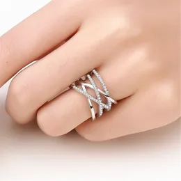 Hollow Stacking Knuckle Cluster Rings Diamond Cross Ring Gold Cryssal Öppet justerbart band för kvinnor Fashion Jewelry Will och Sandy