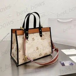 Designer di lusso di alta qualità Ladies 2021 Shopping bag in pelle borsa Donna moda madre borsa di grande capacitàﾠ borse a tracolla ricamo Marca pinting