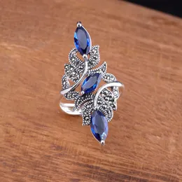 Popularne mody Ladies Faceted Blue Cyrkon Prom Ring, Wykwintne Retro Zaręczynowe Ślubna Biżuteria Ringowa