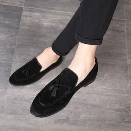 2021 Luxury Black Suede Mens Loafers Fashion Tassels Casual Leather Shoes Moccasins Man Formal Wedding Dress Shoes Plus Size