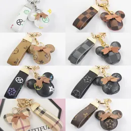 Partihandel Vintage Designer Cartoon Animal Car Key Rings Bag Pendant Charm Keychain Högkvalitativ PU Läder Blomma Utskrift Hållare Nyckelringar Smycken Tillbehör