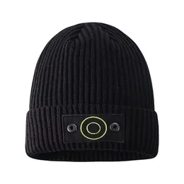 Män Designer mössa Cashmere stickade mössor För kvinnor Mode Casual Letter I Compass Keps Brättelös hatt Vinterkepsar sapeee