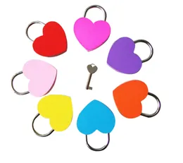 Fechadura concêntrica em forma de coração Chave multicolorida de metal Cadeado Conjunto de ferramentas para ginásio Pacote Fechaduras para portas Materiais de construção DH8557
