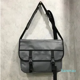 Портфели Бизнес Crossbody Мода Мужчины Сумка для плечо PU Кожаная Сумка Ноутбук Человек Компьютерные Сумки Сообщение Сумка Элегантная Простая мода Путешествия