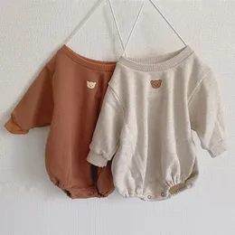 Outono recém-nascido meninos meninos meninas roupas bebê urso impressão bodysuit algodão de manga longa macacão bonito bonito bebê roupas 210317