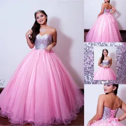 Sparkly Pink Plus Size Ball Gown Quinceanera Klänningar Sequined Sweetheart Tiered Tulle Sweet 15 Sweep Train Formell Prom Dress Party Gowns Vestidos de Quinceañera