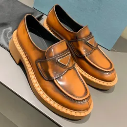 Neue Designer-Schuhe für Damen, Horsebit-Loafer, niedriger Absatz, Leder-Loafer mit Profilsohle und Rosenknospen-Aufdruck, schwarzes Plateau, Größe 35–40