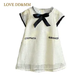 LOVE DDMM Abiti per ragazze Abbigliamento per bambini Ragazze Sweet Mash Hollow Abito senza maniche Abbigliamento per bambini per ragazza 210715