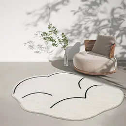 Halılar Düzensiz şekil halı sevimli bulut Japon tarzı halı çocuklar için oda yumuşak yatak odası yuvarlak saçmalık oyun mat yaşam