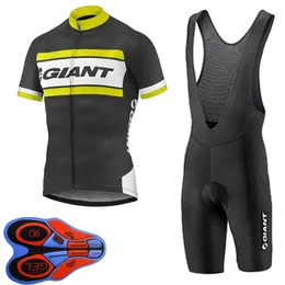 Giant Team Men Cycling Jersey Vestito manica corta Abbigliamento per biciclette con pantaloncini Bib Quick-Dry Ropa Ciclismo Estate MTB Bike Uniform Y21032407