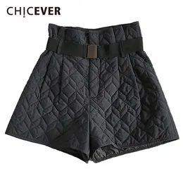 CHICEVER Pantaloncini coreani per le donne Tasche con cinturini a vita alta Minimalismo Taglie forti Cotone allentato Corto Abbigliamento moda femminile 210611