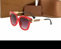 男性と女性のメガネ、アウトドアパラソル、PCフレームのために設計されたサングラスは、Sunglassesミラーを無料で送った