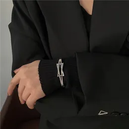 Bangle 2021 Trendig Oregelbunden Geometri Design Armband Alloy On Hand Kvinnor Tillbehör Mode Smycken Gåvan