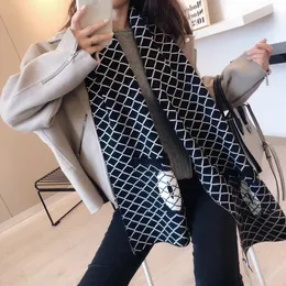 2021 preto e branco Carrique feminino xadrez com bolsos quadrados macio cashmere letra de luxo lenços de inverno quente longo xale