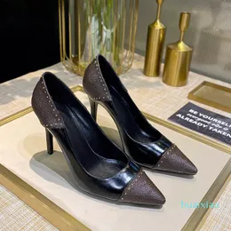 Tasarımcı topuklu ayakkabı kadın lüks pompalar topuk 9 cm sivri burun koyun derisi ayak pedleri boyutu 35-41 model 9858