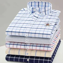 2020 Ny ankomst män skjorta Oxford Högkvalitativ 100% bomullskjorta Man Långärmad T-shirts Casual Dress Mode T Shirts DS369 G0105