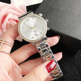 Kobiety Lady Girl Diament Crystal Style Metal Stal Zespół Kwarcowy Wrist Watch Marka Zegarki Luksusowy Zegarek Człowiek