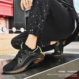2021ランニングシューズ滑り止めテニス男性ホワイトブラック夏韓国のファッションカジュアル靴大型通気性スニーカーランシューズ＃A0020