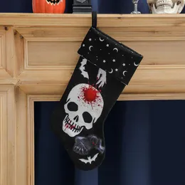 2 stilar Party Halloween Stocking Skull Head Ghost Candy Sock Cloth Bag Inomhus Spis Hängande Hängsmycke Familjefester Festival Dekoration Presentväskor för vän
