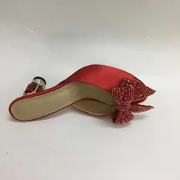 2024 Kadın Bayanlar Gerçek Saten Deri Rhinestone 8cm Yüksek Topuklu Sandalet Summer Flip-Flips Slip-Slip-On Gelinlik Gladyatör Ayakkabıları Elmas oy pusulaları 3D