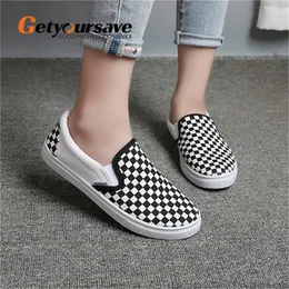 GetYourSave Estate Donne Canvas Appartamenti Scarpe Sneakers CheckerBoard Casual Slip-on Vulcanized Sneakers a piedi Sport Sport Femmina 210322