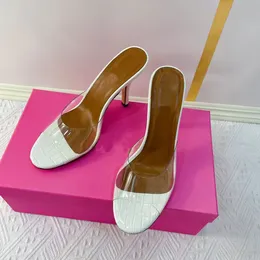 2022 Chinelos femininos Flats Transparentes Sandálias de Luxo Designer Party Sapatos Andando EU35-42 com moldura