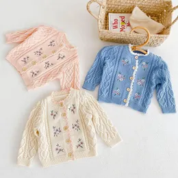 Kurtki maluchowe dziewczynki dzianiny swetra kwieciec haftowa jesienna zima niemowlę Sweterowy płaszcz