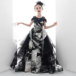 2022 Cute Flower Girl Abiti per la cerimonia nuziale Spaghetti Pizzo Appliques floreali Gonne a file Ragazze Pageant Dress A Line Abiti da compleanno per bambini