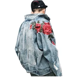 Europa, Japan och Sydkorea Floral Broderade Denim Jacket Mäns Slitna Vintage Hip-Hop Streetwear Spring Novelty 220301