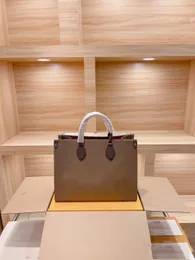 Handväskor Kvinnor Väskor Luxury Bag Coffe Lägg till en medellängd axelrem