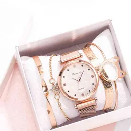 Moda 5 adet Set Kadın Saatler Lüks Mıknatıs Toka Çiçek Rhinestone Bayanlar Kuvars Bilek Bilezik Reloj Mujer