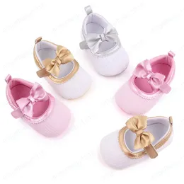 Sommar barn första vandrare skor mode läder söta barn sandaler för tjejer toddler baby andas hoolow ut båge skor