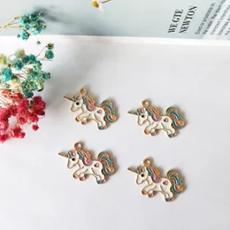 10 sztuk Klasyka Emalia Unicorn Charms Kawai Kawaii Love Fit Biżuteria Dokonywanie Moda Kolczyk DIY Akcesoria Pływające