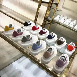 Tasarımcı Erkek Kadın Bayan Beyaz Erkek Ayakkabı Espadrilles Flats Platformu Büyük Boy Rahat Espadrille Düz Sneakers Withfashion Marka Yaz Espadrilles