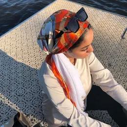 Vintage gedrukte Mualim Hijab Tulband Silky Sjaal Dames Haar Verpakking Night Sleeping Headscarf Goedkope Square Bandana 35x35 Inch