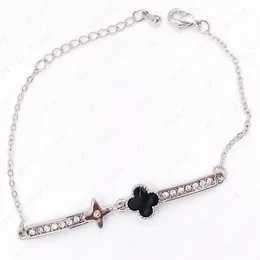 Designer Charm Bracciali gioielli Star 4 cleaf Clover braccialetto di diamanti moda Jewelrys Van Cleaf Apels Braccialetto di design di lusso per le donne regali di compleanno festa di nozze