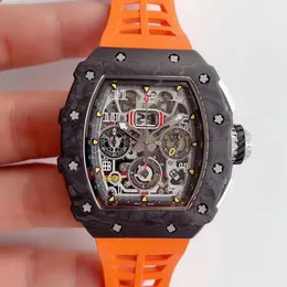 KV Watches11-03 jest wyposażony w 7750 wielofunkcyjny ruch pomiar